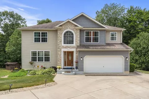 630 Kimberly Ct, Heath, OH 43056