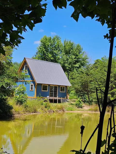 31660 Molehan Rd, Vinton, OH 45686