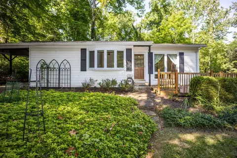 16 Samson Pl, Granville, OH 43023