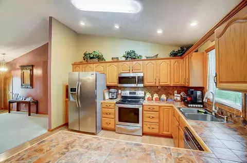 Kitchen - 429 Reeder Rd, Blanchester, OH 45107 photo 4 of 4