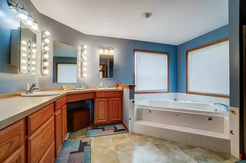 Bath - 429 Reeder Rd, Blanchester, OH 45107 photo 1 of 6
