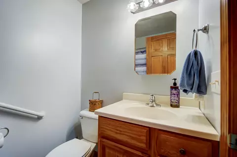 Bath - 429 Reeder Rd, Blanchester, OH 45107 photo 5 of 6