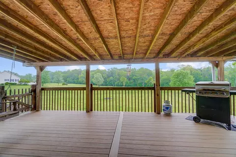 Exterior - 429 Reeder Rd, Blanchester, OH 45107 photo 8 of 16