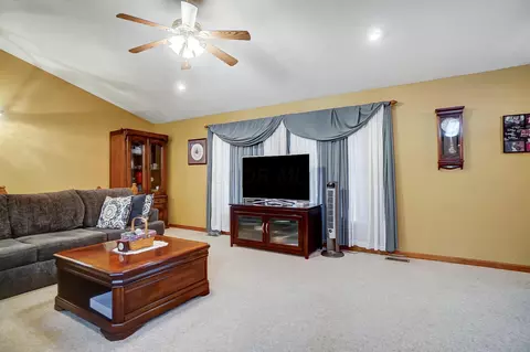 Living - 429 Reeder Rd, Blanchester, OH 45107 photo 1 of 2