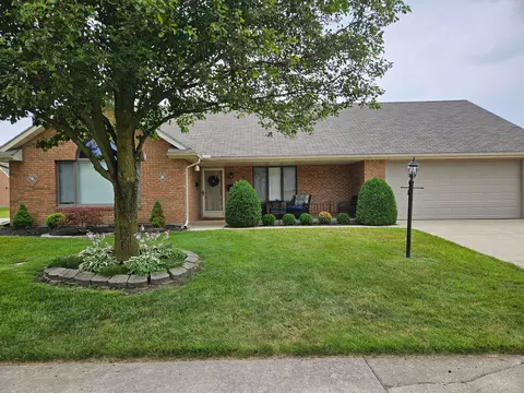 1668 Fox Ridge Dr, Springfield, OH 45503