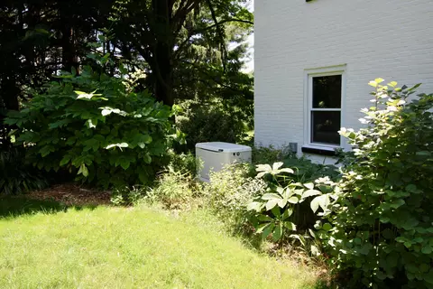 Exterior - 2409 Eckert Rd, Mansfield, OH 44904 photo 7 of 15
