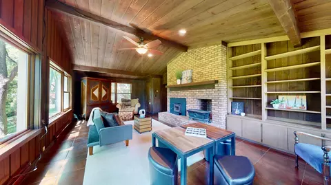 Living - 2409 Eckert Rd, Mansfield, OH 44904 photo 1 of 2