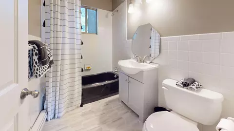 Bath - 2409 Eckert Rd, Mansfield, OH 44904 photo 1 of 1