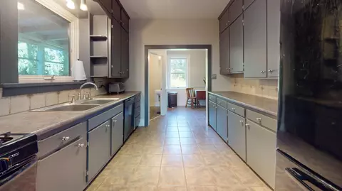 Kitchen - 2409 Eckert Rd, Mansfield, OH 44904 photo 1 of 3