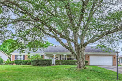 3081 Carisbrook Rd, Columbus, OH 43221