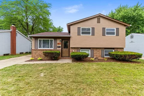2719 Moundcrest St, Columbus, OH 43232