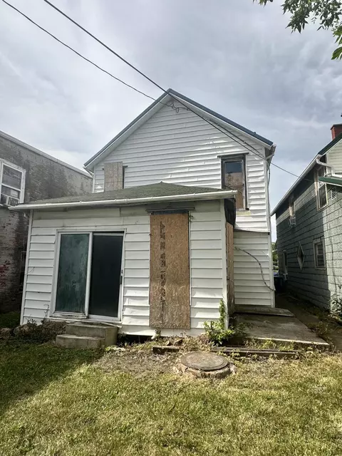 Exterior - 120 E Ohio St, Kenton, OH 43326 photo 4 of 4
