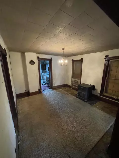 Living - 120 E Ohio St, Kenton, OH 43326 photo 1 of 1