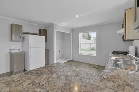 12 Winter Pine Dr, Delaware, OH 43015 photo 13