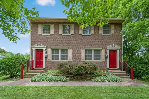 439 W Maple St, Granville, OH 43023