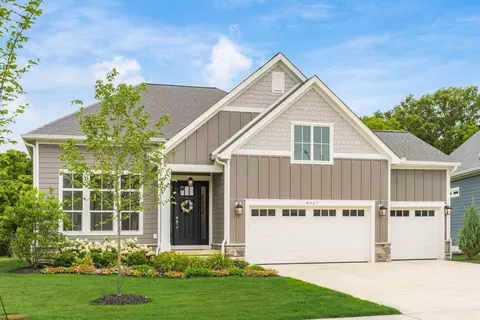 8947 Coe Dr, Plain City, OH 43064