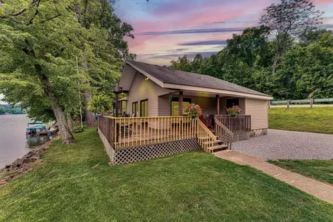 10685 S River Rd, Mcconnelsville, OH 43756