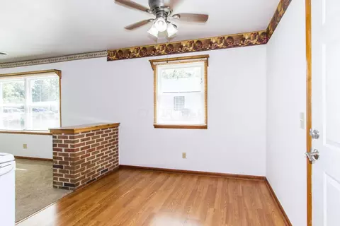 323-325 E Monroe St, Baltimore, OH 43105 photo 13