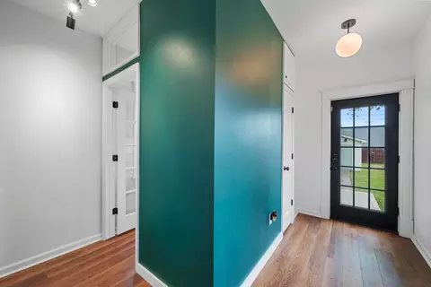Entry Way - 630 E 4th Ave, Columbus, OH 43201 photo 6 of 10