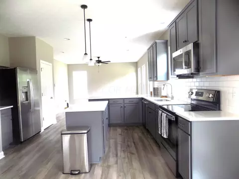 Kitchen - 6342 Boone Dr, Powell, OH 43065 photo 2 of 3