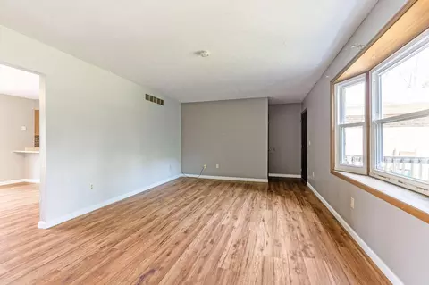 Living - 4120 Sintz Rd, Springfield, OH 45504 photo 2 of 8