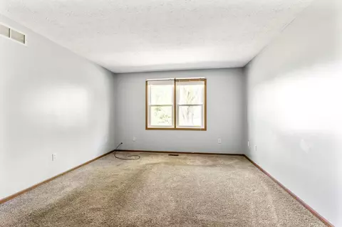 Living - 4120 Sintz Rd, Springfield, OH 45504 photo 7 of 8
