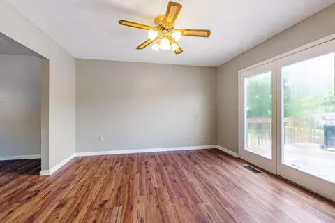 Living - 4120 Sintz Rd, Springfield, OH 45504 photo 6 of 8
