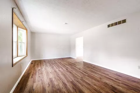 Living - 4120 Sintz Rd, Springfield, OH 45504 photo 1 of 8