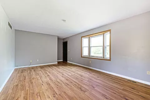 Living - 4120 Sintz Rd, Springfield, OH 45504 photo 3 of 8