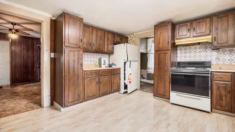 Kitchen - 521 E Main St #588, Hebron, OH 43025 photo 2 of 2