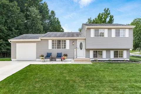 2615 Niantic Dr, Columbus, OH 43224