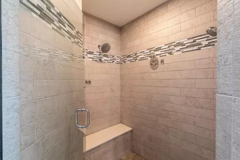 Bath - 4217 Penrith Ct, Dublin, OH 43016 photo 5 of 9