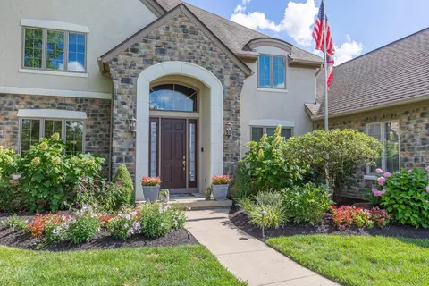 Exterior - 4217 Penrith Ct, Dublin, OH 43016 photo 5 of 11