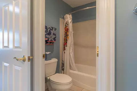 Bath - 4217 Penrith Ct, Dublin, OH 43016 photo 8 of 9