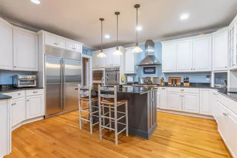 Kitchen - 4217 Penrith Ct, Dublin, OH 43016 photo 1 of 5