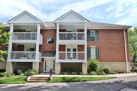 5935 N High St #123, Worthington, OH 43085