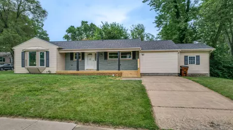 246 Palmer Dr, Fairborn, OH 45324