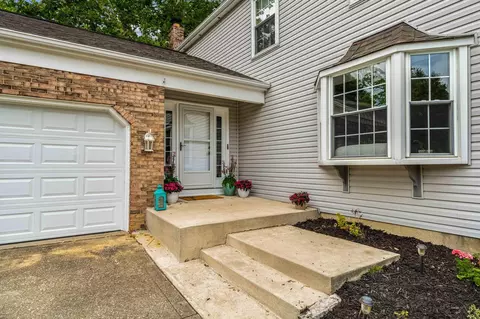 Exterior - 5515 Glasgow Pl, Columbus, OH 43235 photo 4 of 14