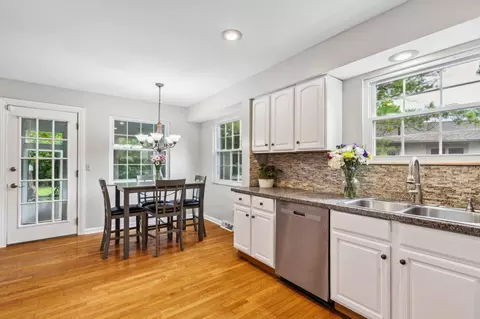 Kitchen - 5515 Glasgow Pl, Columbus, OH 43235 photo 1 of 5