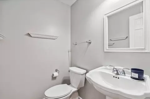 Bath - 5515 Glasgow Pl, Columbus, OH 43235 photo 1 of 5