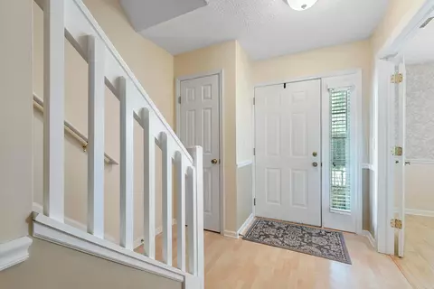 Entry Way - 8625 Libra Rd, Dublin, OH 43016 photo 2 of 4