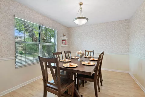 Dining - 8625 Libra Rd, Dublin, OH 43016 photo 1 of 2