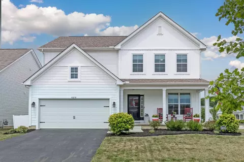 6876 Falcon Crest Rd, Westerville, OH 43081