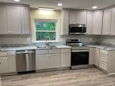 332 Spring St, Utica, OH 43080 photo 6