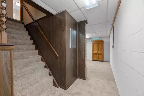 Entry Way - 80 Greer Dr E, Newark, OH 43055 photo 3 of 4