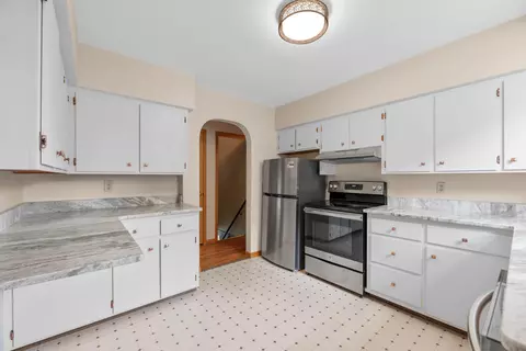 Kitchen - 80 Greer Dr E, Newark, OH 43055 photo 1 of 6