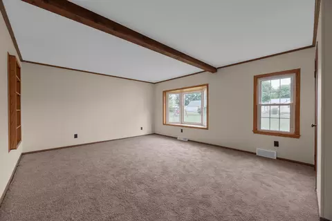 Living - 80 Greer Dr E, Newark, OH 43055 photo 8 of 11