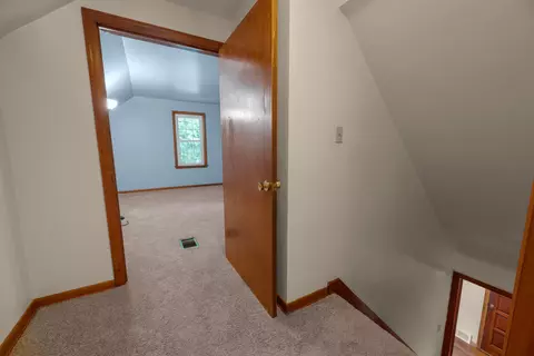 Entry Way - 80 Greer Dr E, Newark, OH 43055 photo 2 of 4