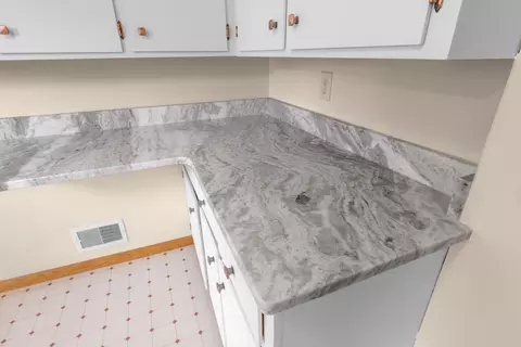 Kitchen - 80 Greer Dr E, Newark, OH 43055 photo 5 of 6