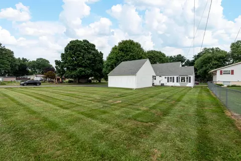 Exterior - 80 Greer Dr E, Newark, OH 43055 photo 7 of 9